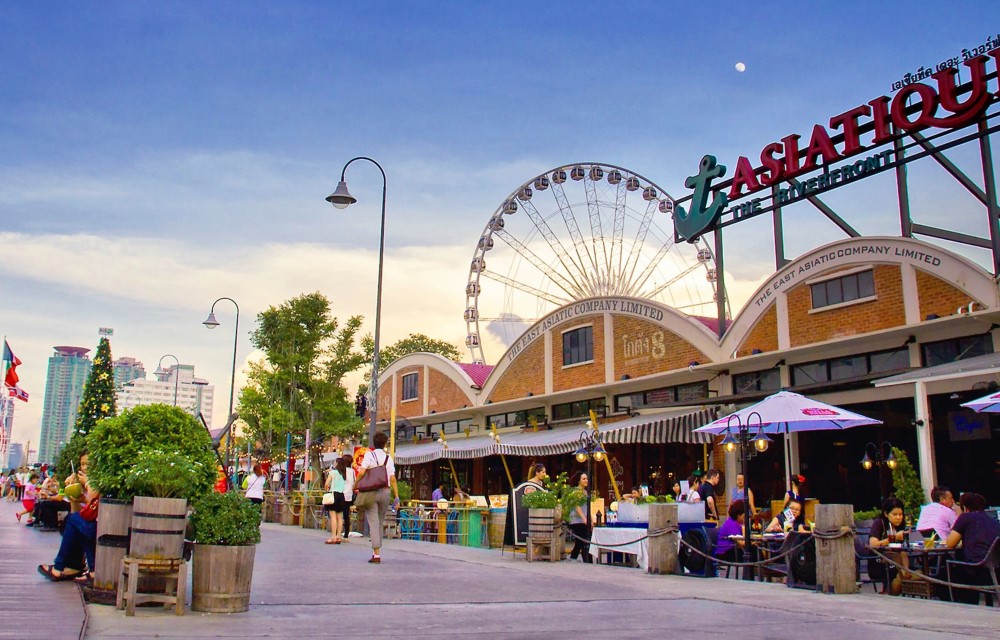 Asiatique The Riverfront in Bangkok  Pictures