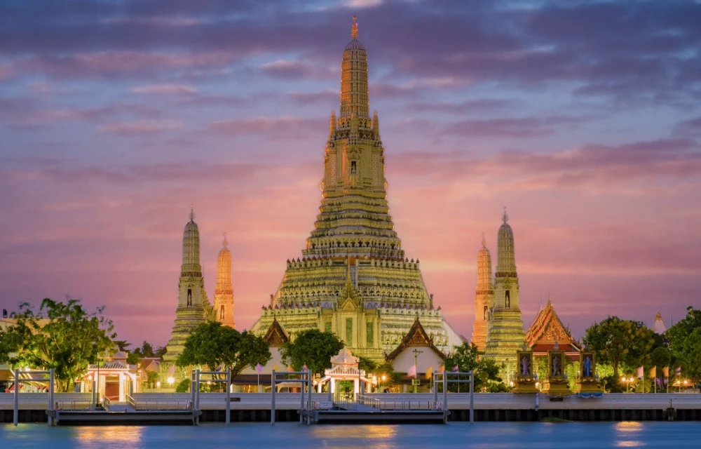 Wat Arun in Bangkok  Pictures